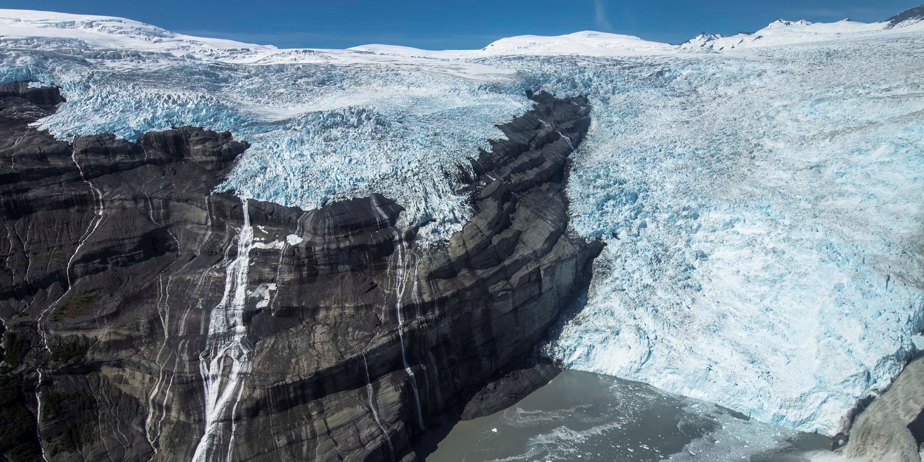 Mægtige gletsjere dominerer landskabet