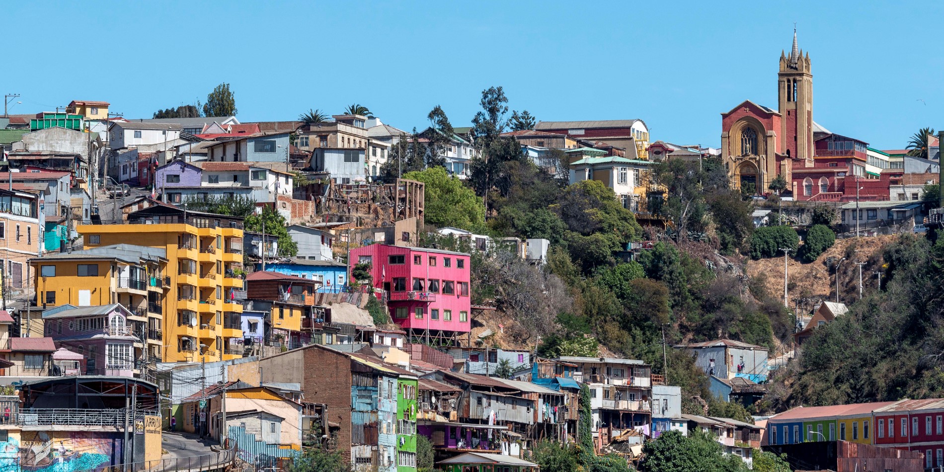 Lær de farverige kvarterer i Valparaíso at kende.