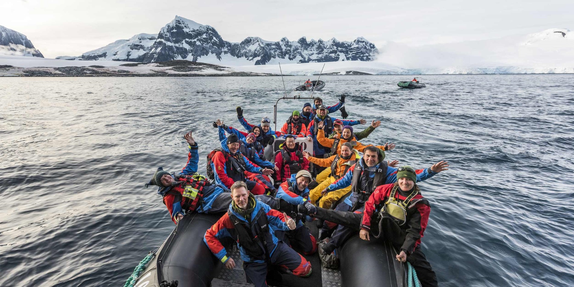 Ekspeditions teamet cruising på Damoy point, Antarktis