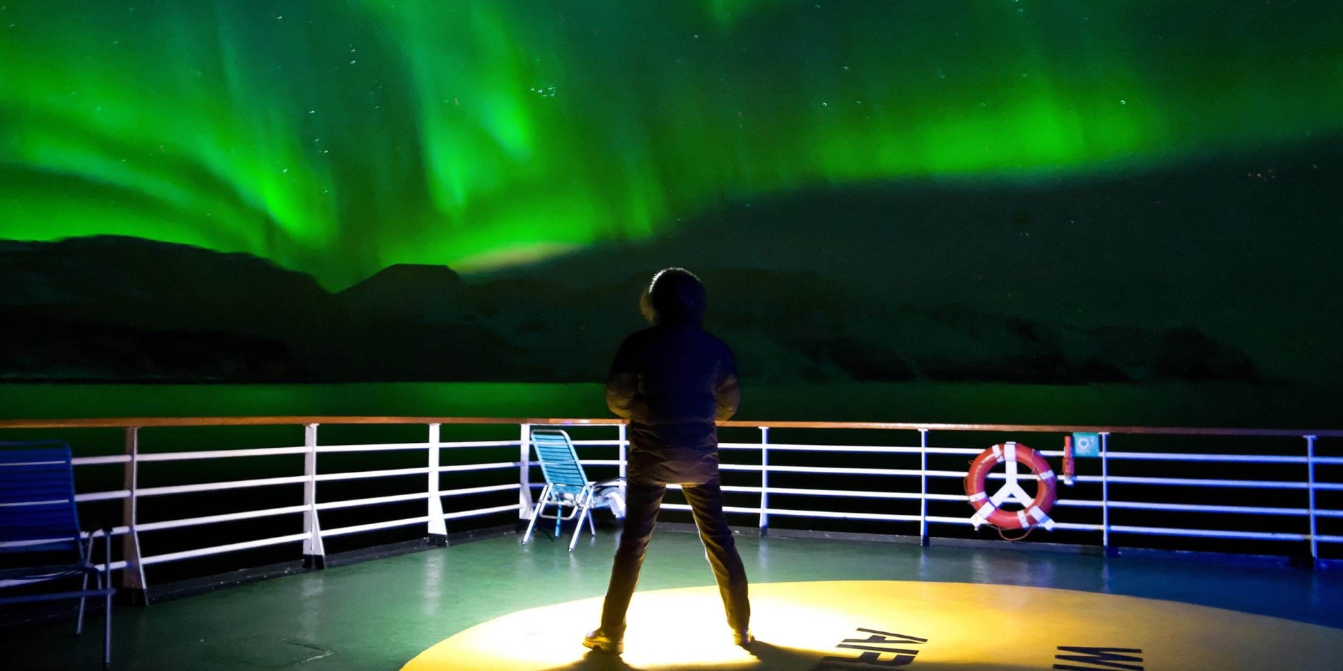 Et spektakulært Northern Lights show fra Hurtigruten Deck
