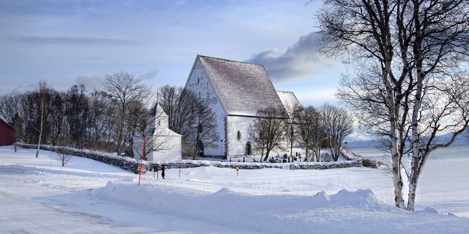 Trondenes kirke om vinteren