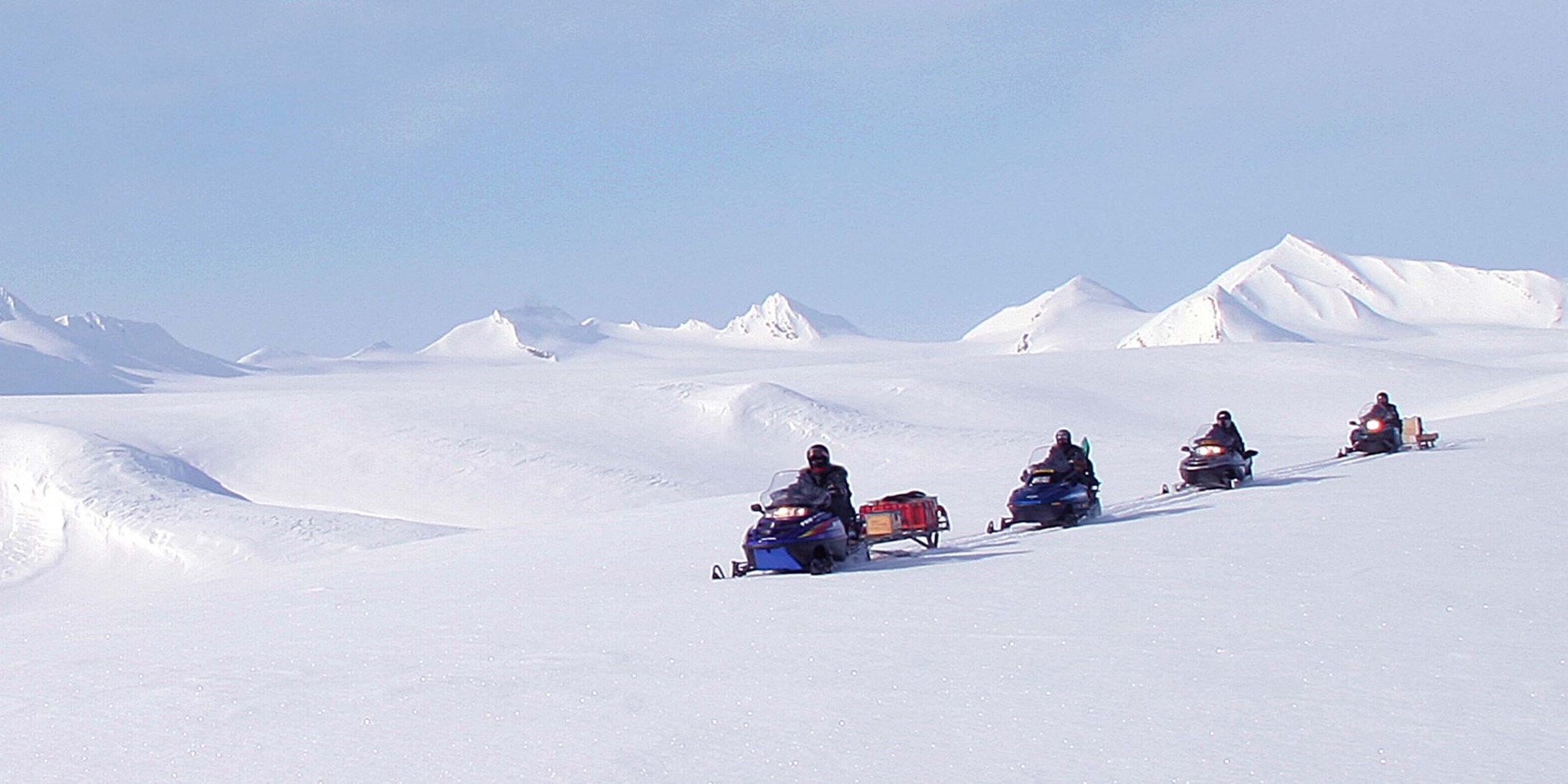 Snescooter i den arktiske ørken, Spitsbergen